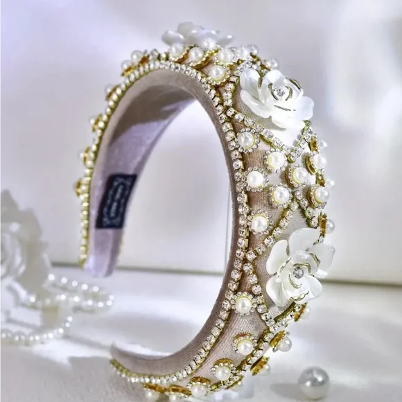 Vintage Style Floral Headband With Rhinestones - Picture 2 of 5